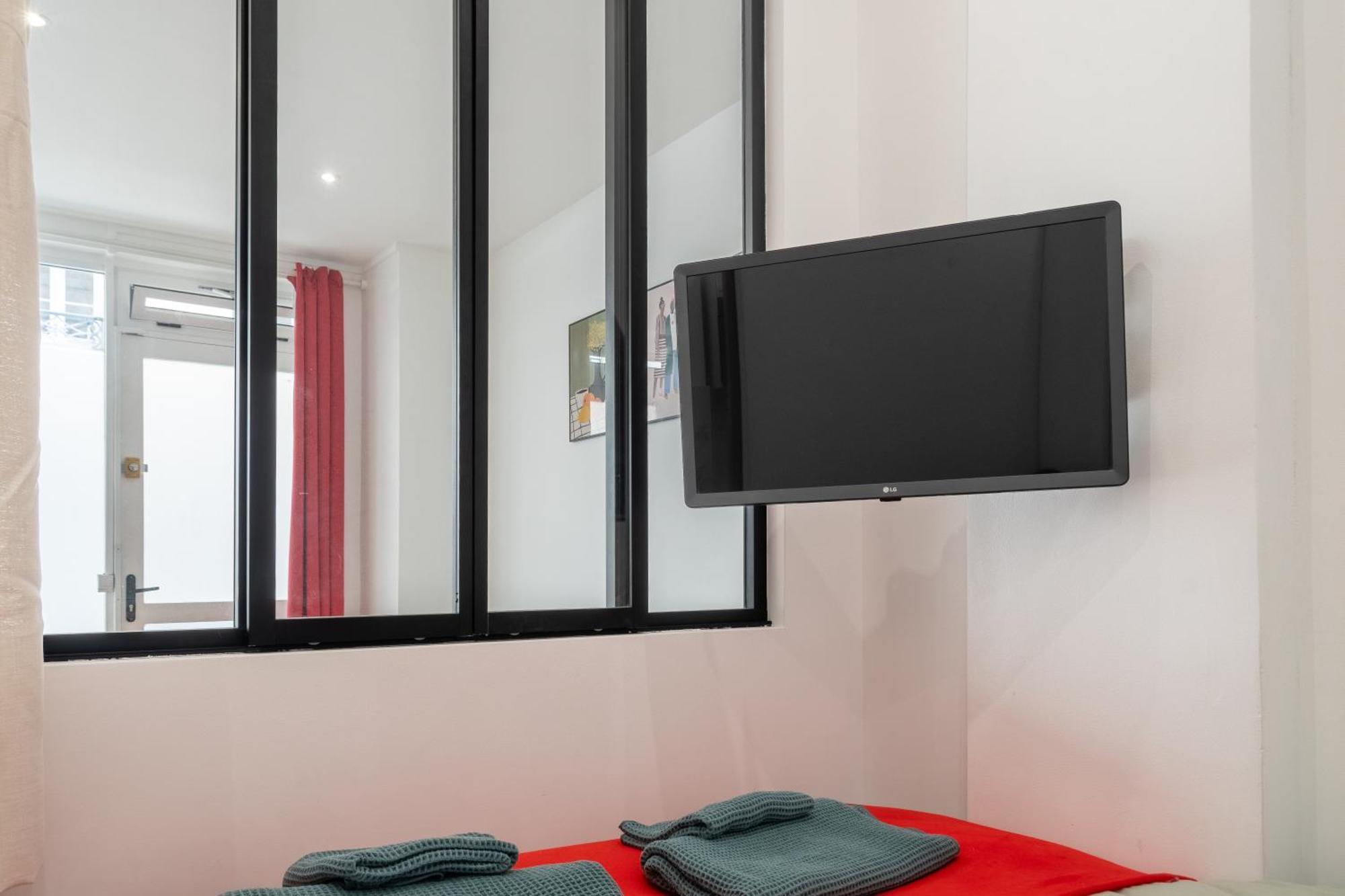 Lavie Maison Eiffel Ac Hot Tub Париж Экстерьер фото